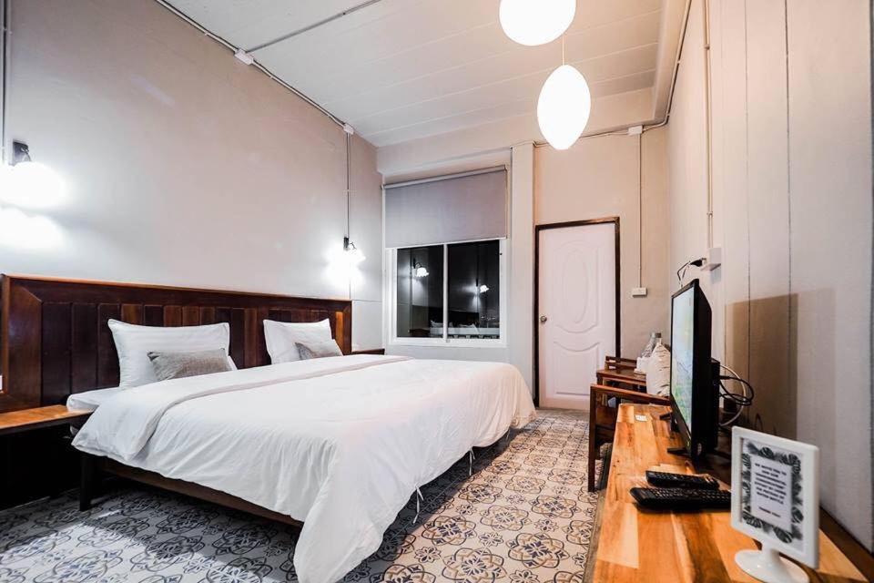 Thaimueang Boutique Hotel Thai Mueang Exteriör bild